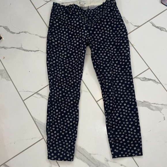 J. Crew Winnie Navy/White Floral Patterned Ankle Pants Sz 4 EUC - Picture 3 of 11